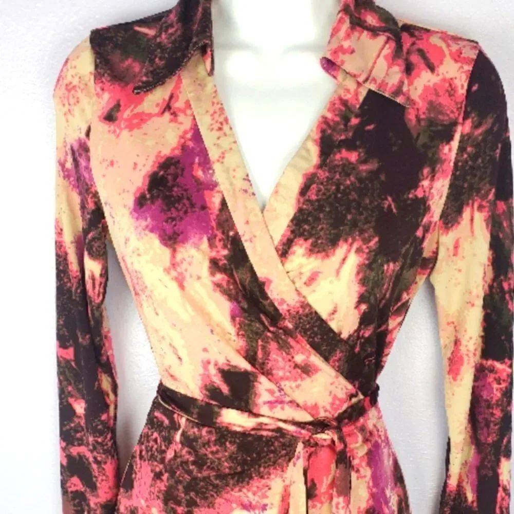 VERTIGO Wrap Dress - Picture 2 of 4